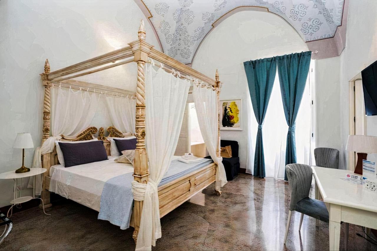 Palazzo Megha Suite & Breakfast Palmariggi ภายนอก รูปภาพ