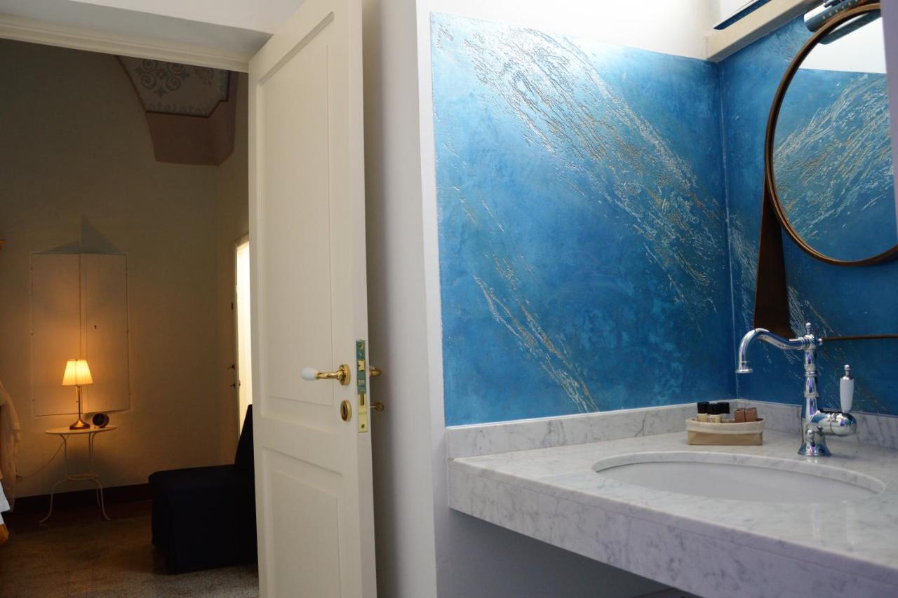 Palazzo Megha Suite & Breakfast Palmariggi ภายนอก รูปภาพ
