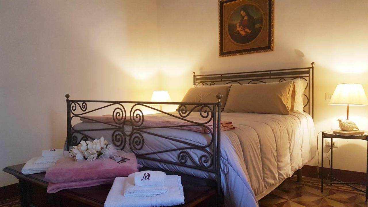 Palazzo Megha Suite & Breakfast Palmariggi ภายนอก รูปภาพ